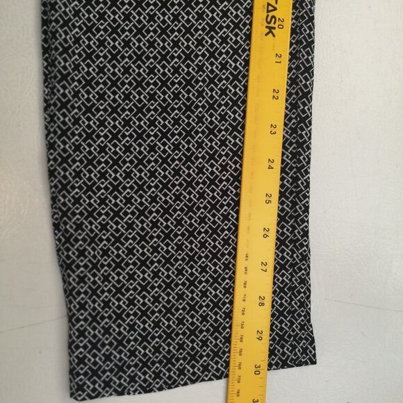 Olsen Europe Lisa Ladies Size Medium Lightweight Black & White Pattern Pants - Picture 11 of 11